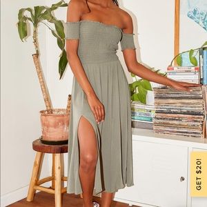 Lulu’s View from the Meadow Off-Shoulder Olive Green, NWT Size Medium